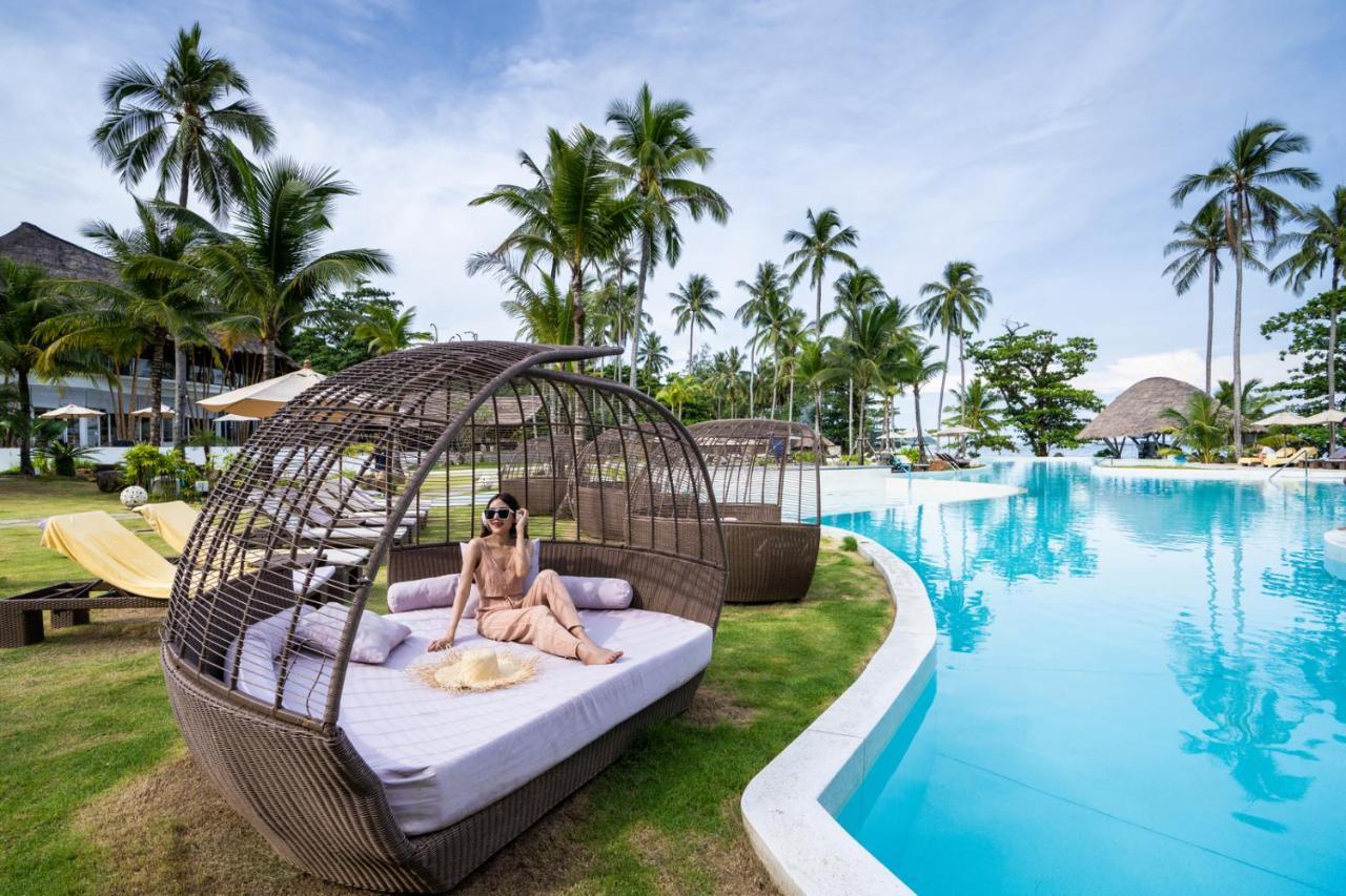 Eden Beach Khaolak Resort And Spa A Lopesan Collection Hotel - Sha Extra Plus Khao Lak Exterior foto The swimming pool at the resort
