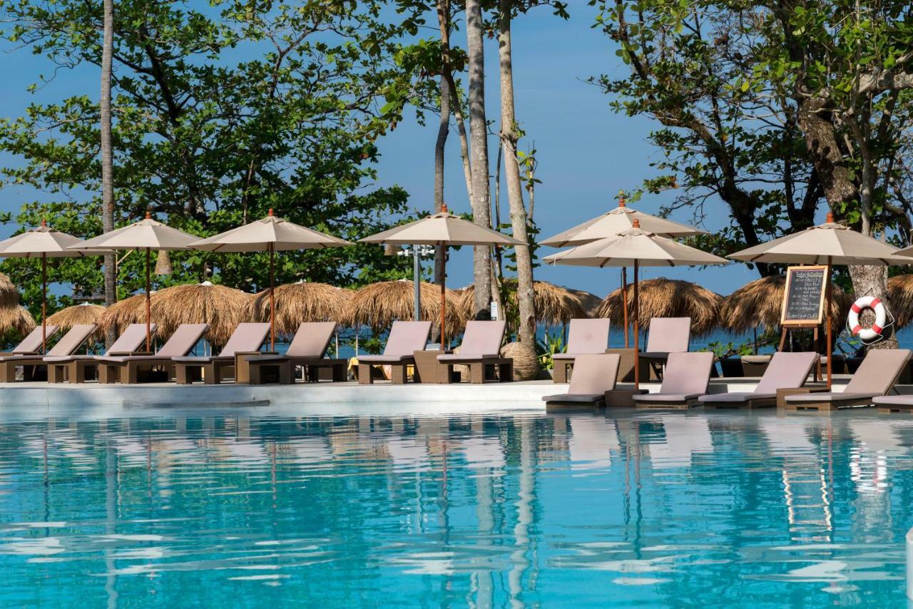 Eden Beach Khaolak Resort And Spa A Lopesan Collection Hotel - Sha Extra Plus Khao Lak Exterior foto The swimming pool at the resort
